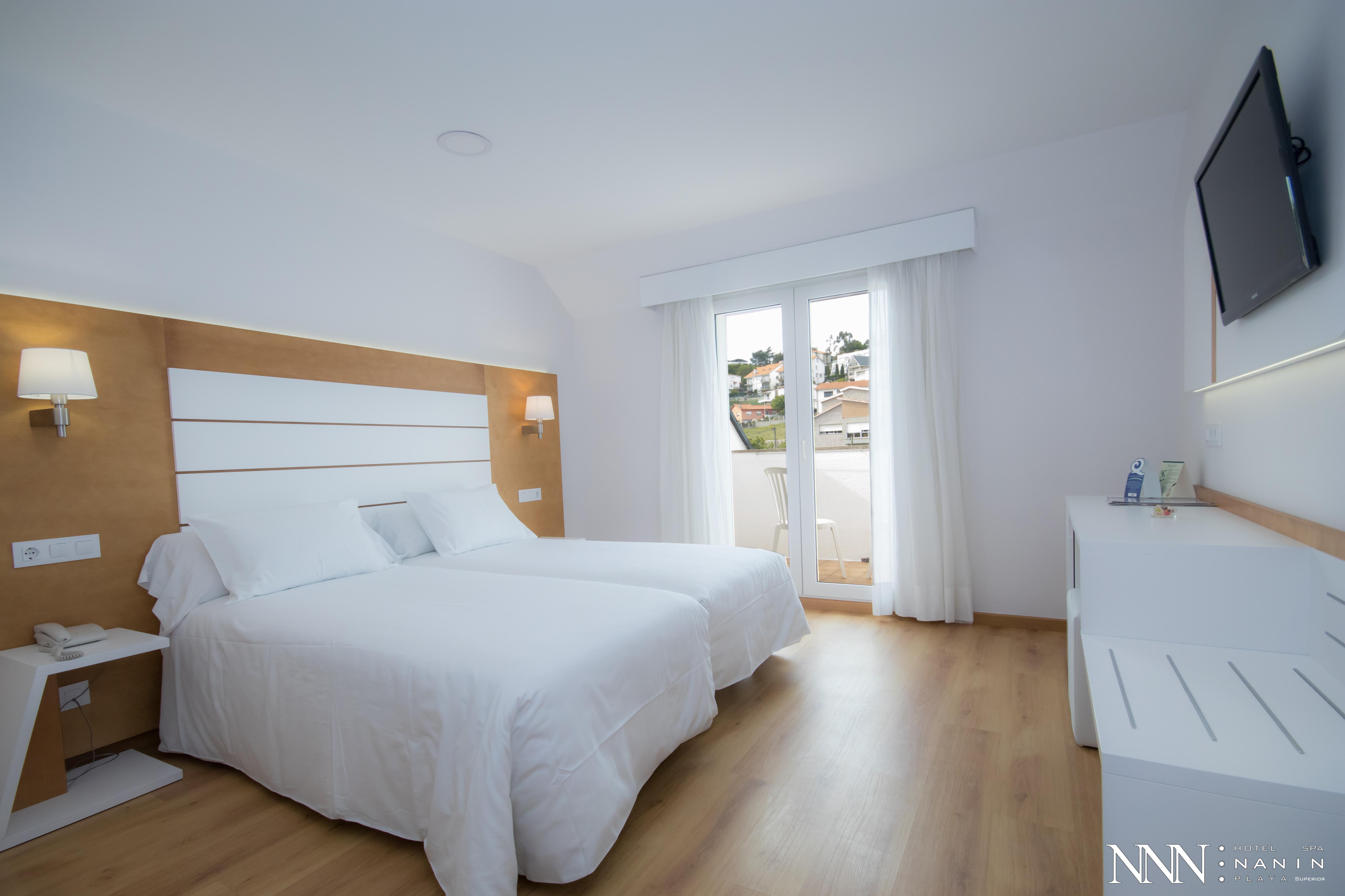Hotel Spa Nanin Playa Sanxenxo Exterior photo